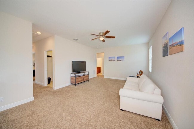 Building Photo - 495 NE Abaca Way