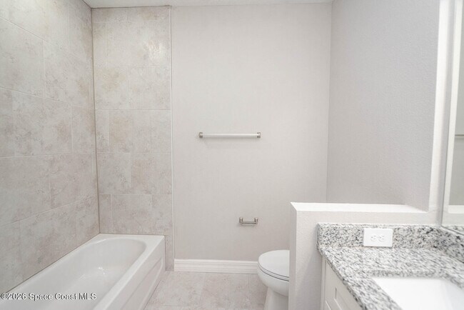 Building Photo - 1106 Homer St NW