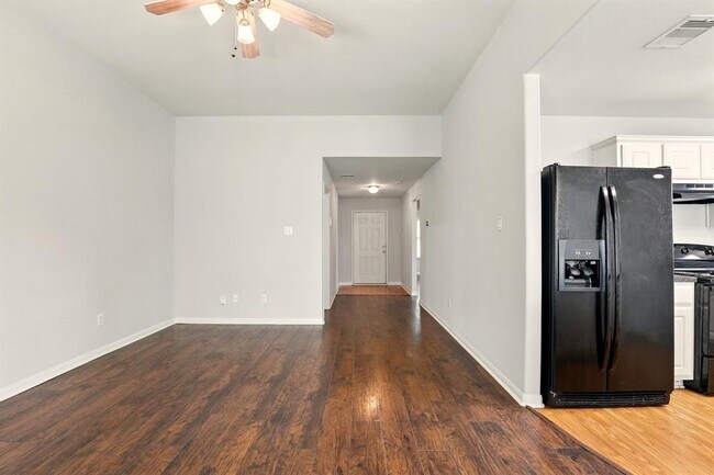 Building Photo - 4006 Enclave Mist Ln