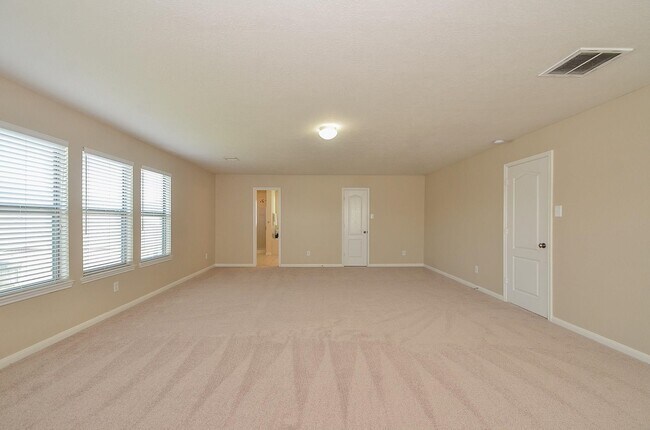 Building Photo - 2410 Crossmill Ln