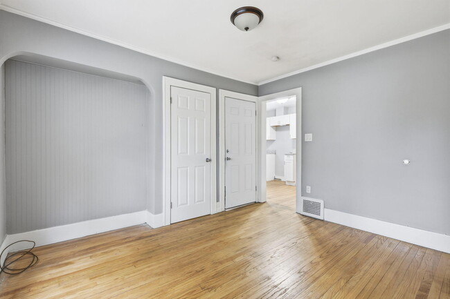 Building Photo - 1838 Markese Ave