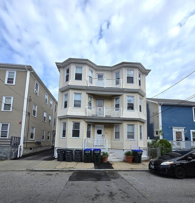 Building Photo - 103 Tell St