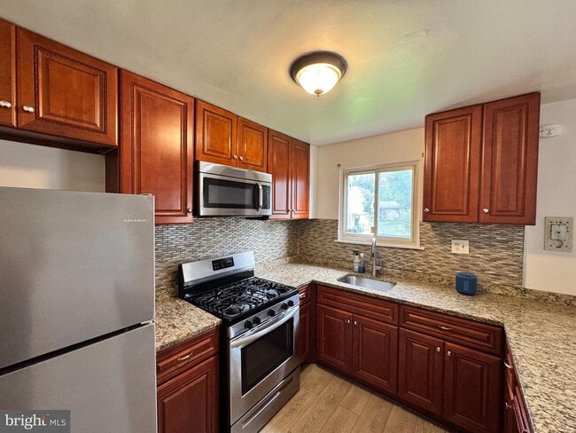 Building Photo - 810 Booker Pl