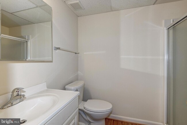 Building Photo - 1502 Farsta Ct