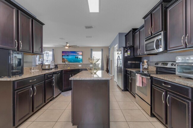 Building Photo - 1930 Kettle Creek Dr