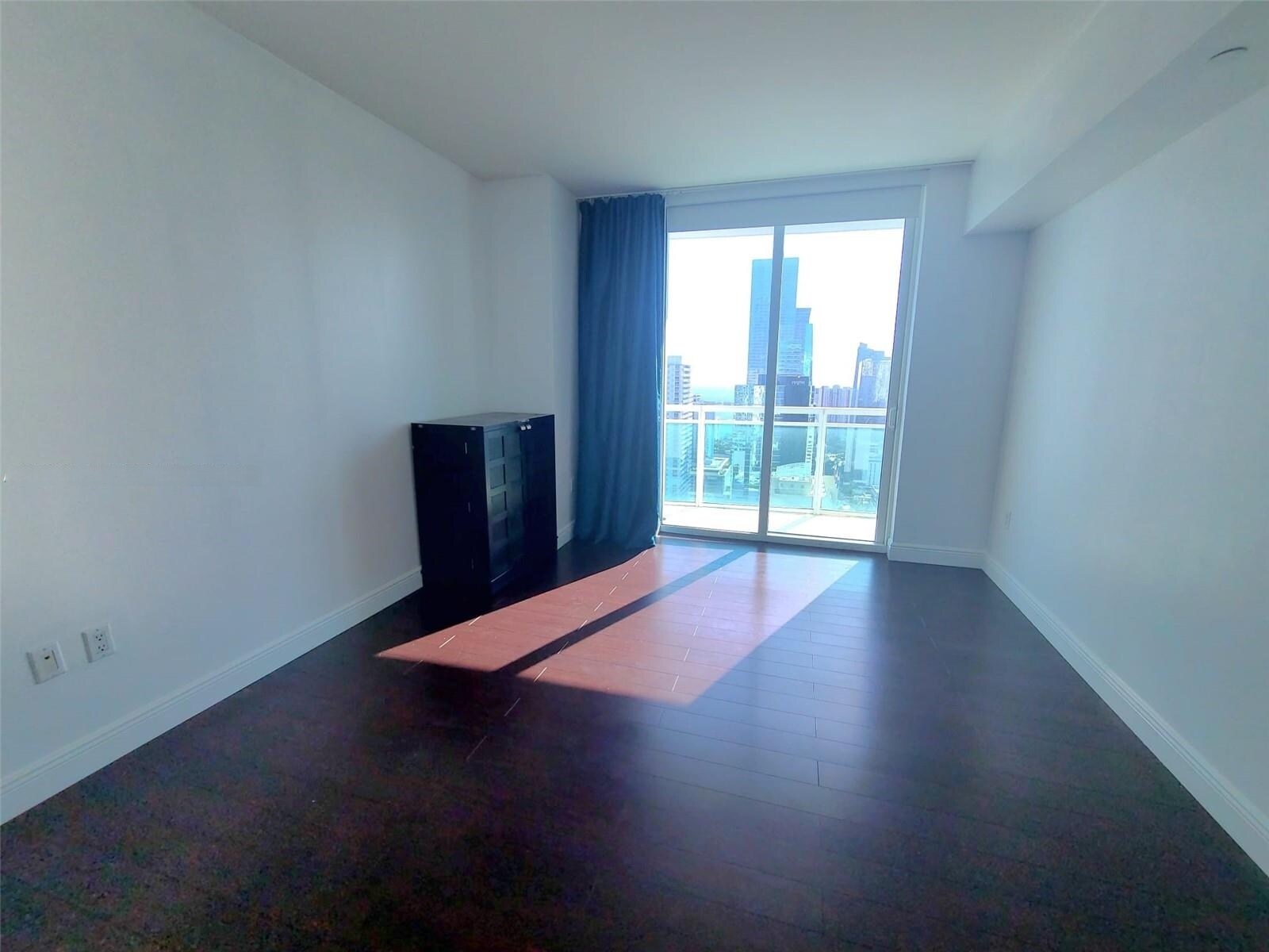 Building Photo - 951 Brickell Ave
