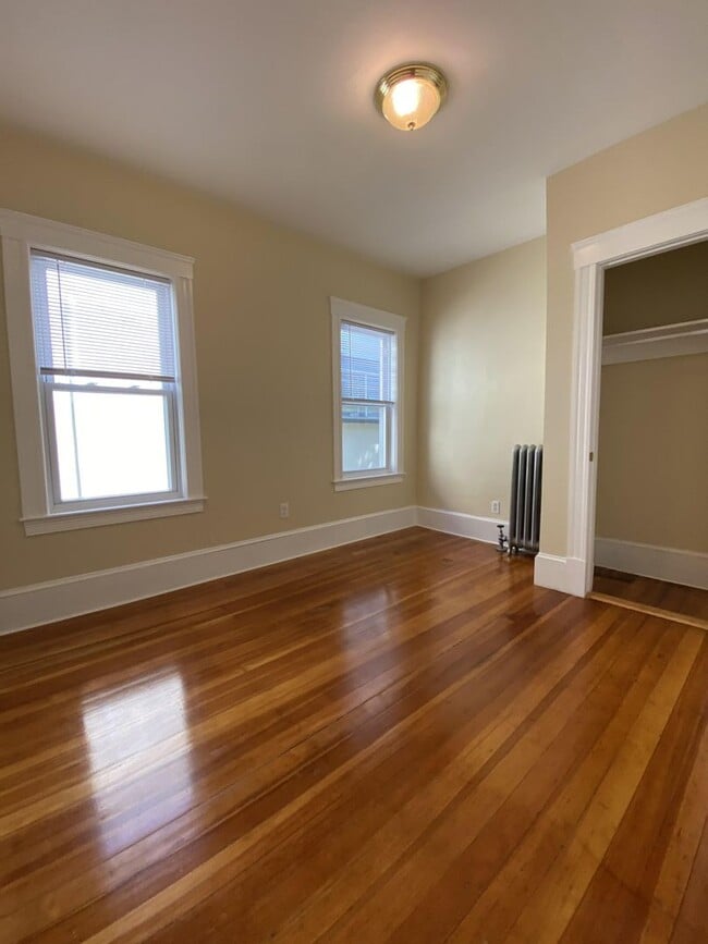 Building Photo - 305 Tappan St