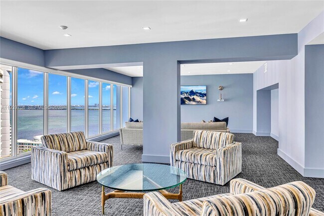 Building Photo - 11 Island Ave