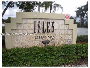 Primary Photo - 595 Vista Isles Dr