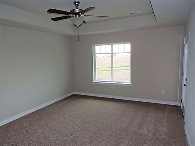 Building Photo - $2,000 | 3 Bedroom, 3 Bathroom Townhome | Pet Friendly | Available for August 1st, 2026 Move In!