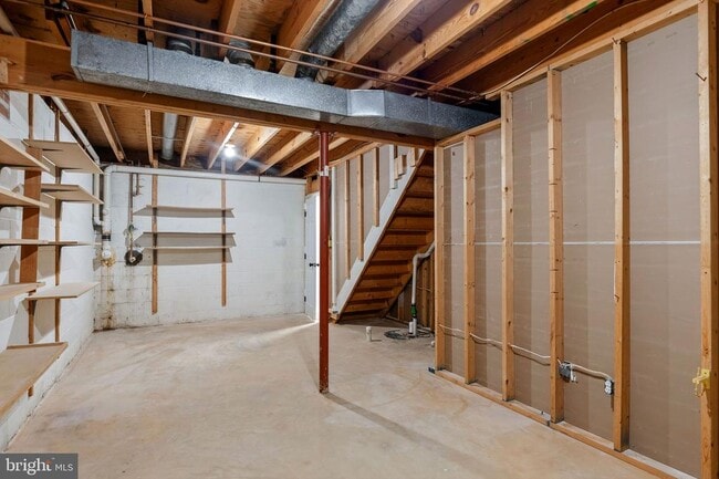 Building Photo - 561 Tiffany Ct
