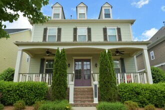 Building Photo - Beautiful, Spacious 4 bedroom 3 bath home ...