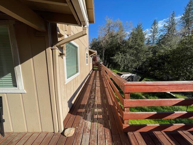 Building Photo - 43126 E Sugar Pine Dr