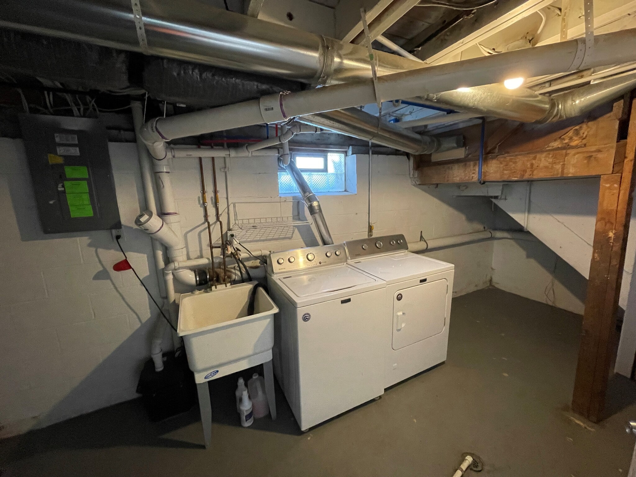 Laundry room - 8536 Stephens Rd
