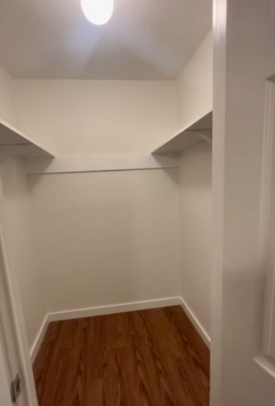 Building Photo - 228 Avenue F