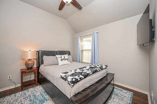 Building Photo - 10911 Overland Trail Dr