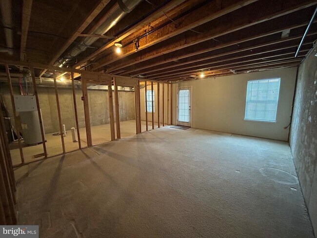 Building Photo - 44 Clement Ct