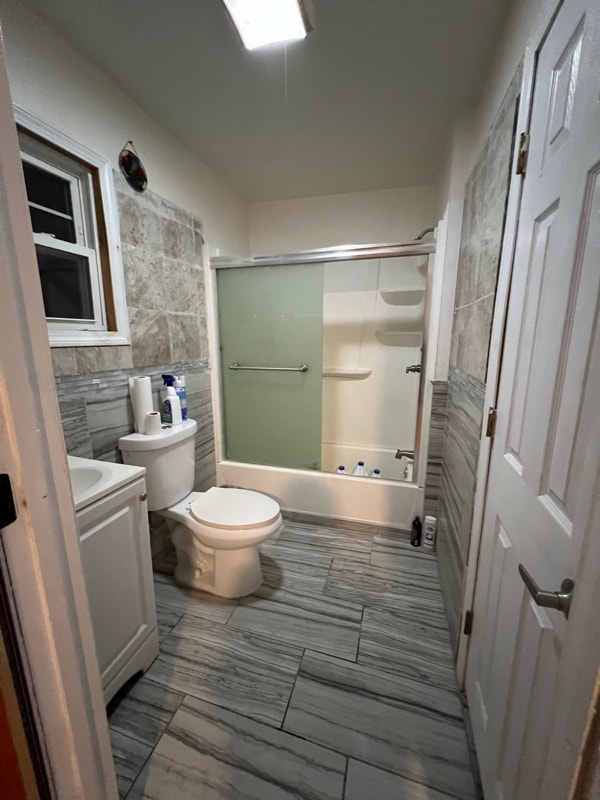 Building Photo - 10 Walnut Ct