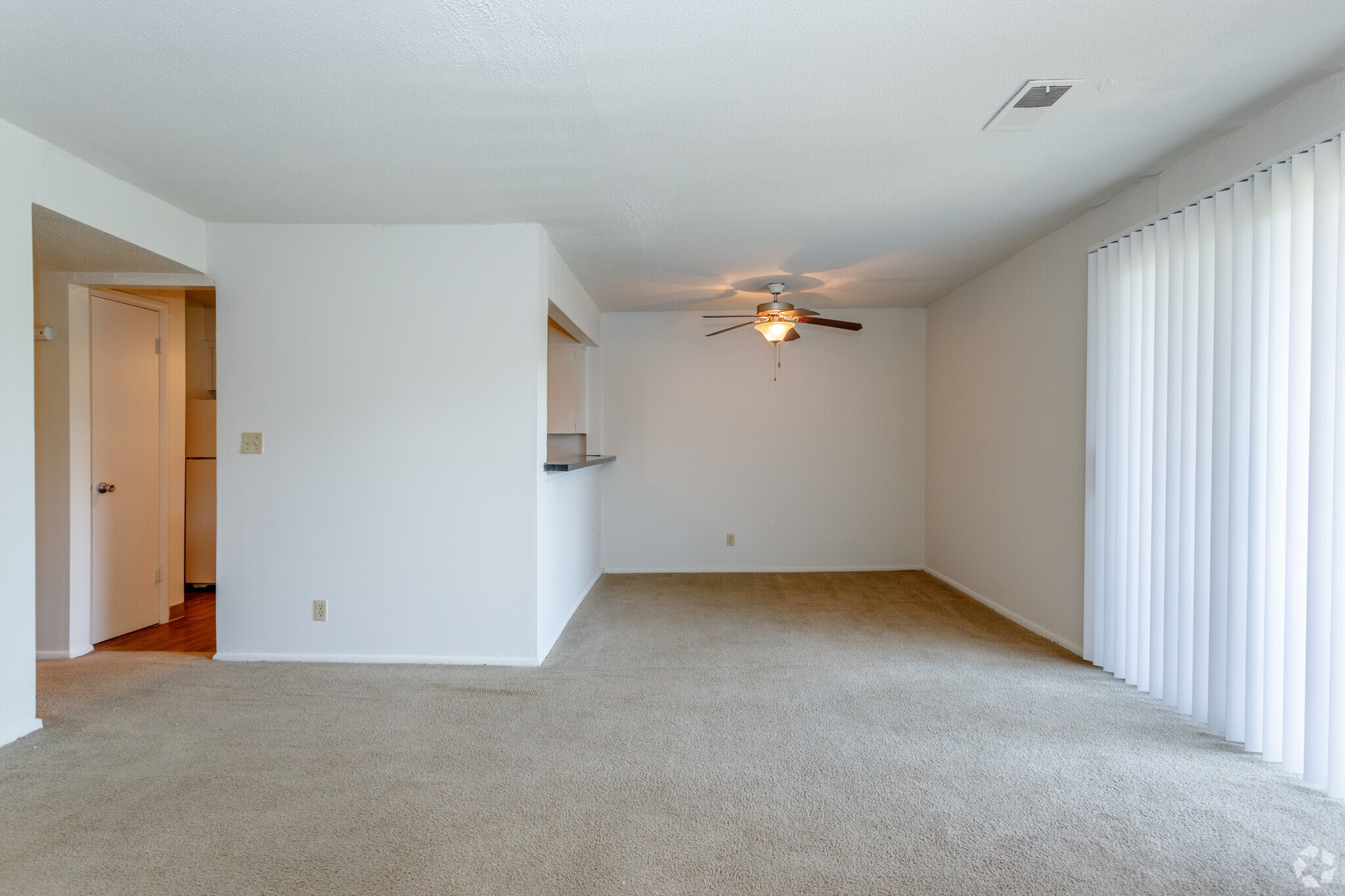 1BR, 1BA - 790 SF - The Village Apartments