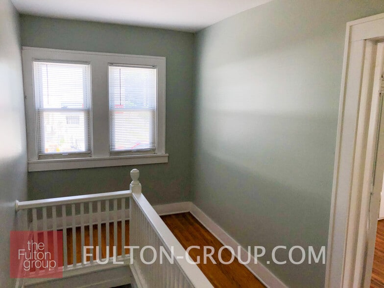 Upper Level - 201 Fuller Ave NE