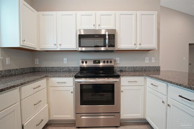 Building Photo - 3513 Southwind Dr