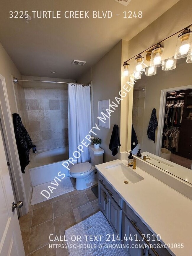 Building Photo - 3225 Turtle Creek Blvd Blvd