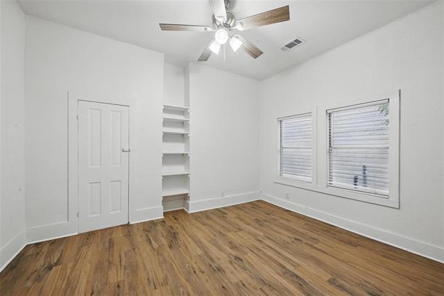 Building Photo - 908 E Houston St