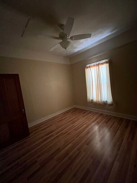 Building Photo - 403 N Court Ave
