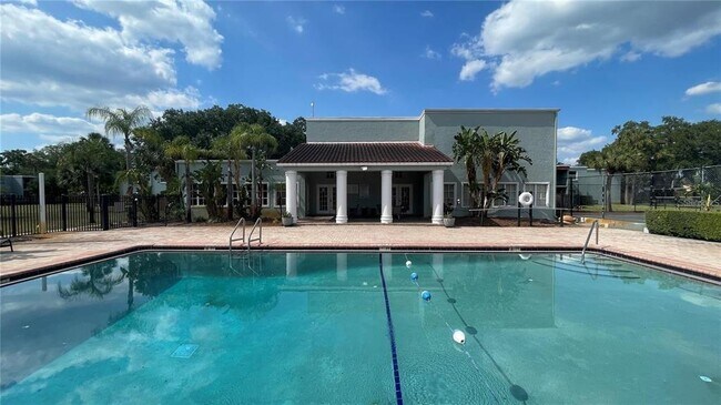 Building Photo - 2886 Somerset Park Dr