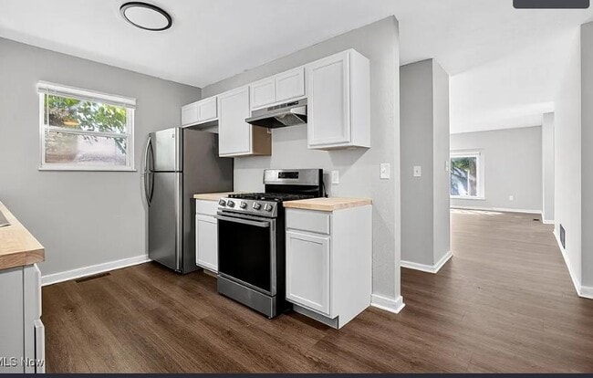 Building Photo - 9509 Pratt Ave