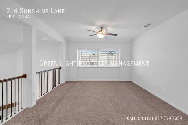 Building Photo - 216 Sunshine Ln