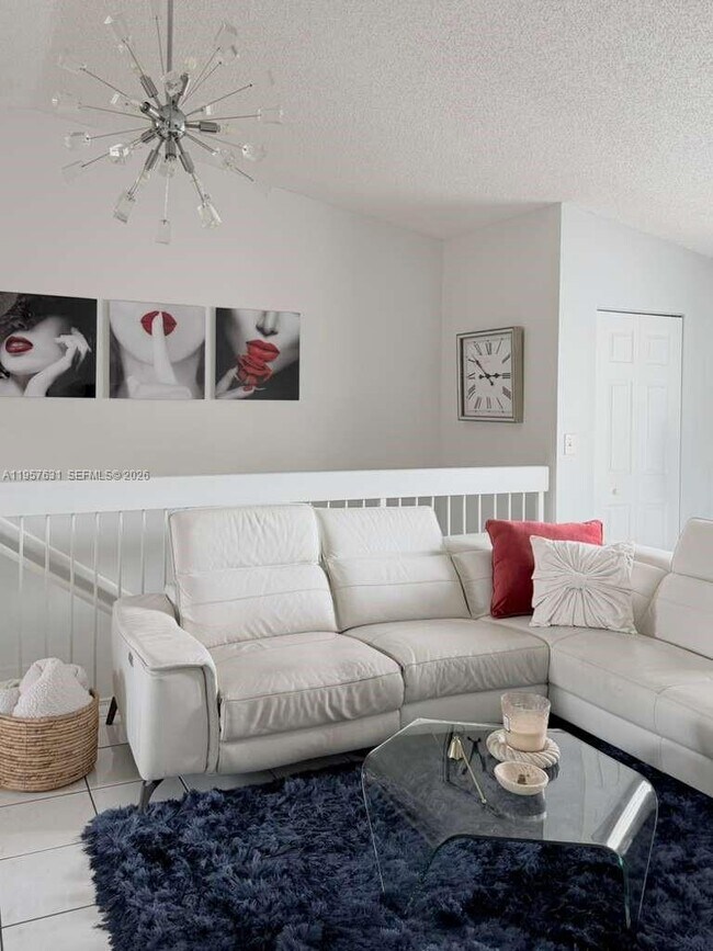 Building Photo - 10017 W Okeechobee Rd