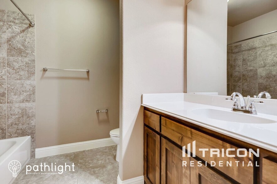 Building Photo - 5301 Runnymede Ct