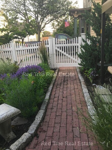 Building Photo - 45 Franklin St