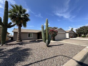 Building Photo - GOLF COURSE HOME W AMENITIES GALORE IN FOUNTAIN OF THE SUN 55+ COMMUNITY & COUNTRY CLUB