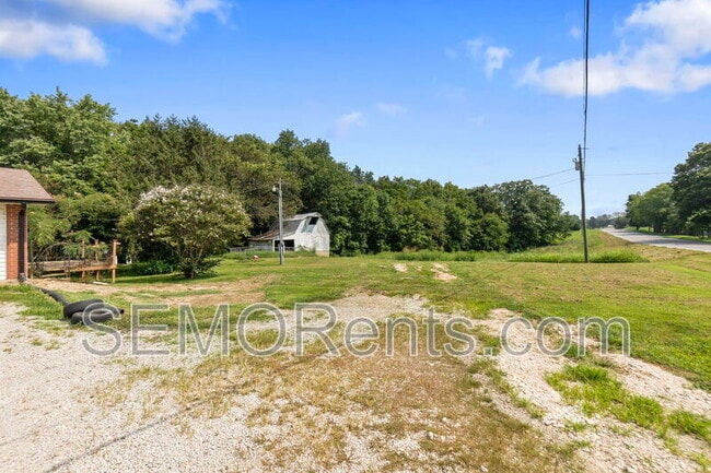 Building Photo - 1310 MO-34