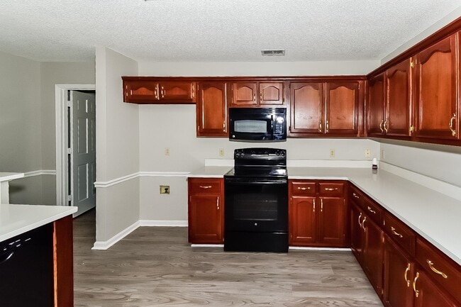 Building Photo - 7253 Leeward Cove