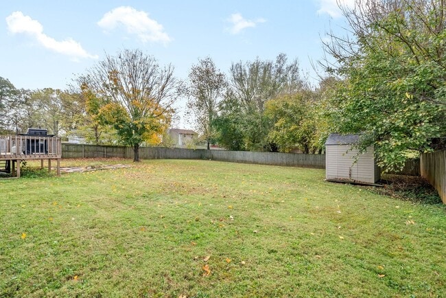 Building Photo - Move-In Ready - Pet Friendly!