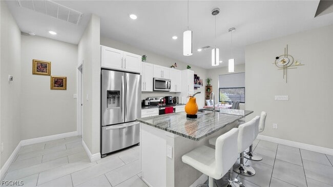 Building Photo - 221 Chiquita Blvd N