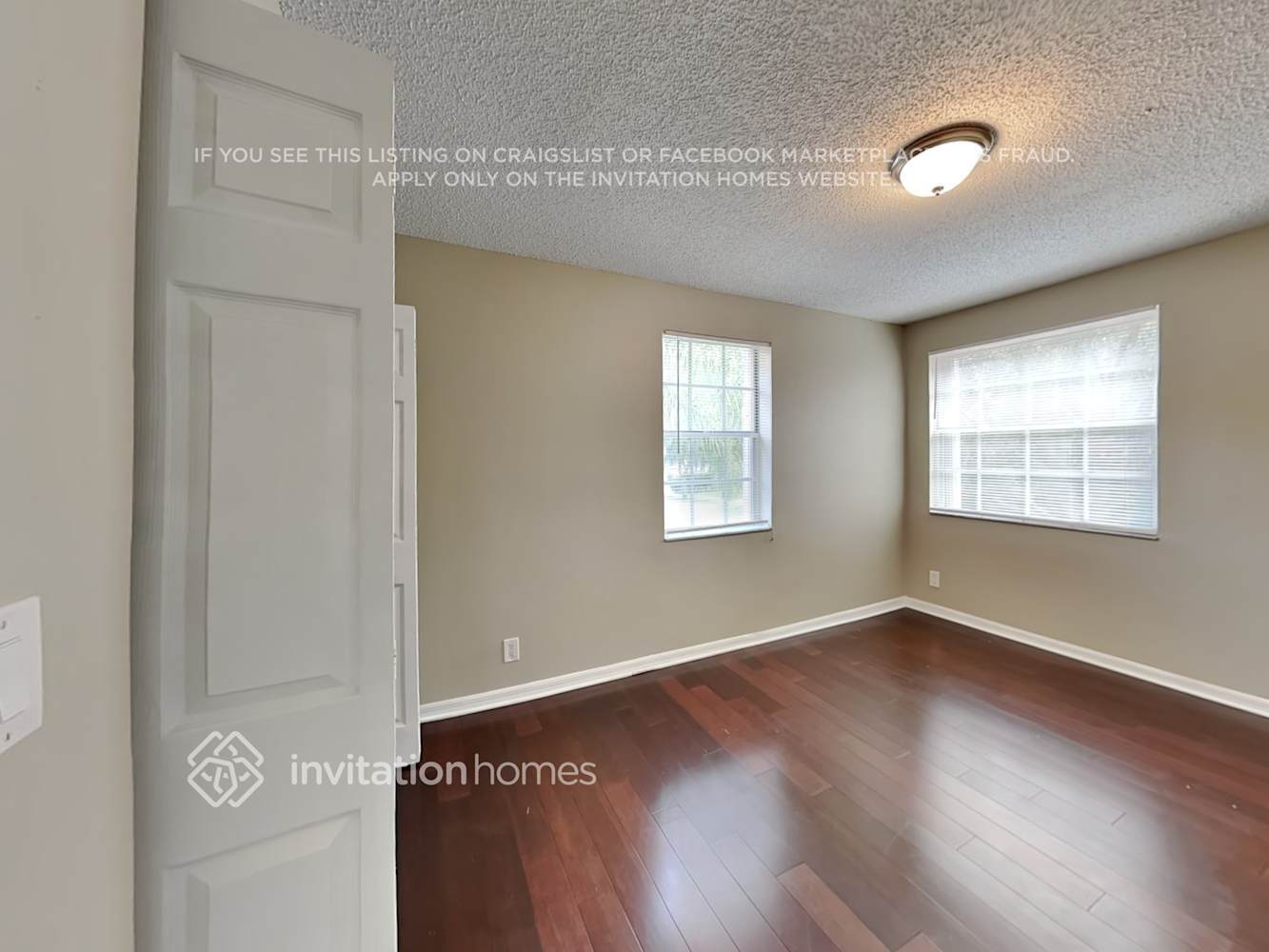 Building Photo - 6111 NW 58th Way