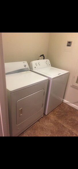 Newer washer and dryer - 4227 Edgewood Plz