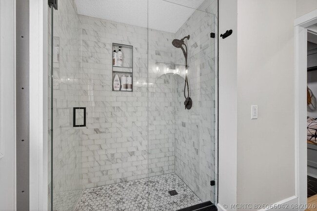 Building Photo - 12897 La Rochelle Cir