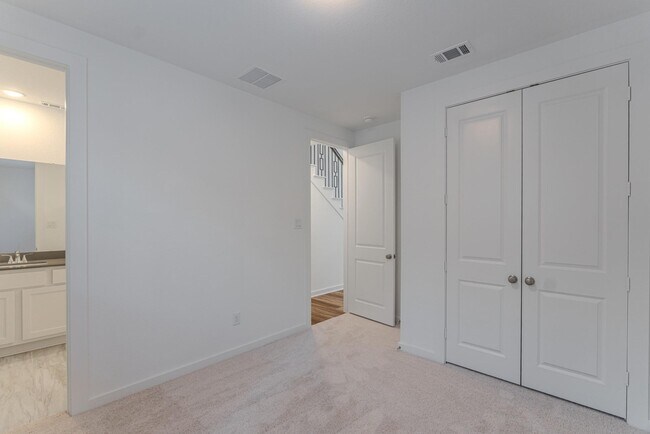 Building Photo - 7342 Lake Arrowhead Ln