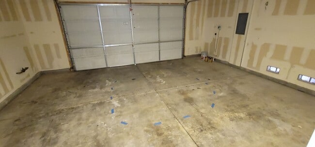 Building Photo - Immaculate 3 Bedroom Home in Aliante