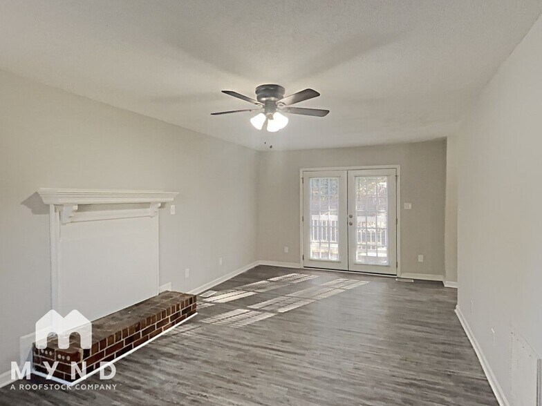 Building Photo - 915 Horton Rd