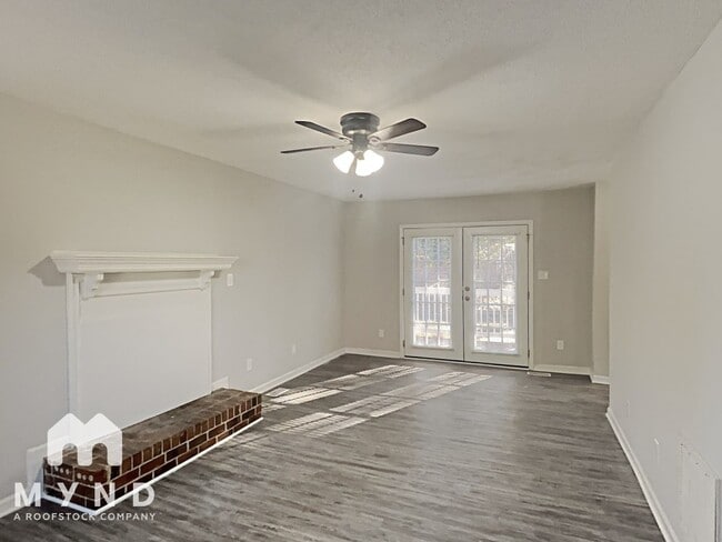 Building Photo - 915 Horton Rd