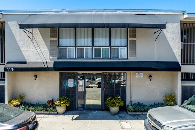 Building Photo - 125 Ximeno Ave.