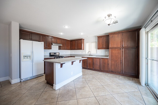 Building Photo - 248 Tie Breaker Ct