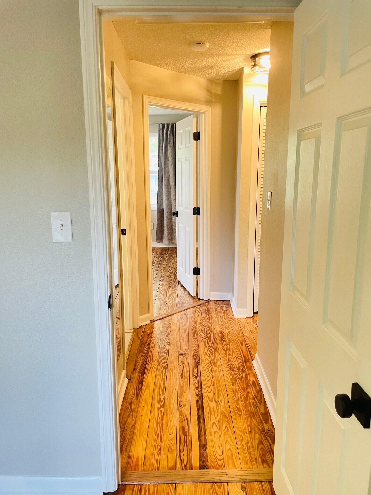 Building Photo - 939 E Bella Vista St