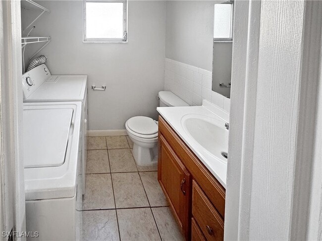 Building Photo - 6635 Warwick Cir